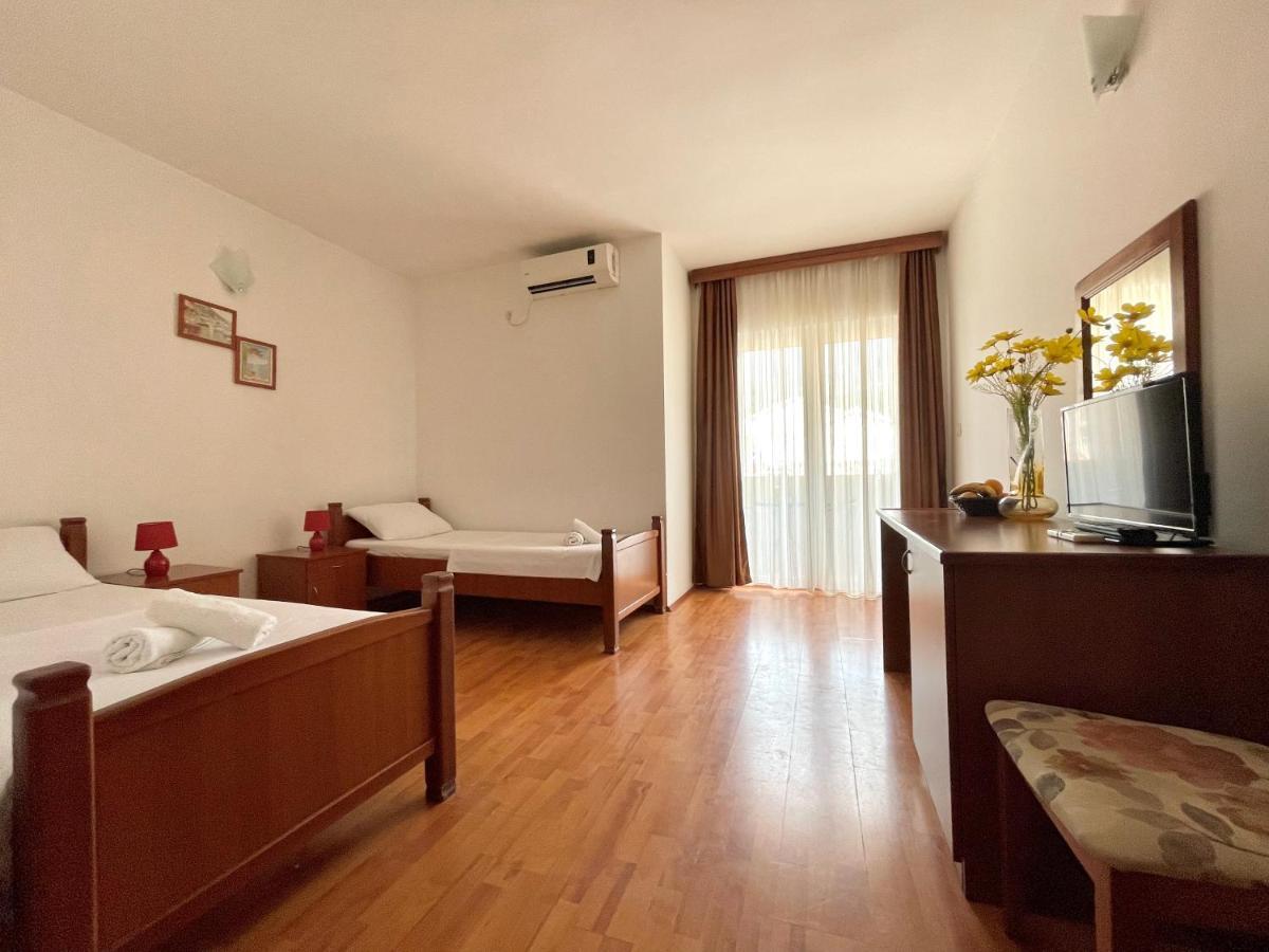 Villa Ns Velji Vinogradi Budva Eksteriør billede
